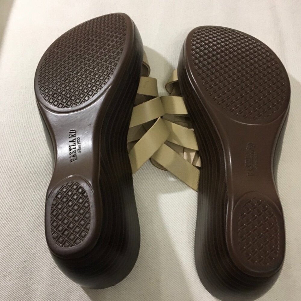 Eastland Topaz Wedge Sandal - Picture 5 of 6